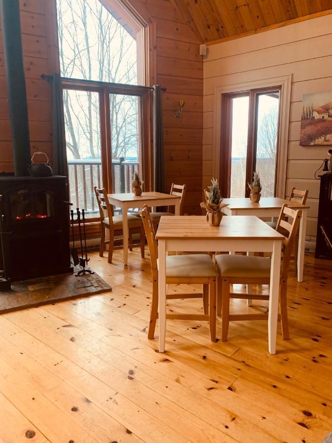La Boheme - Bed & Breakfast Bromont Bagian luar foto