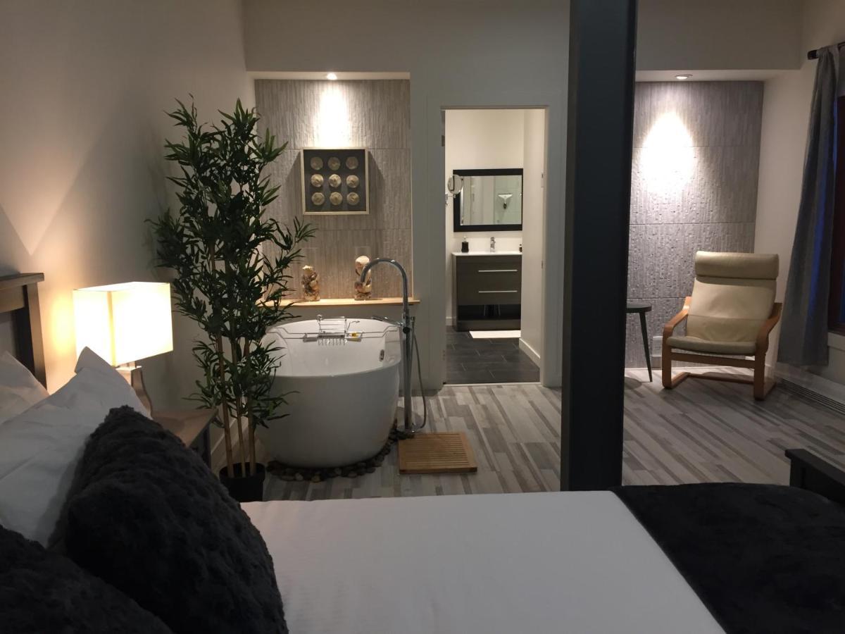 La Boheme - Bed & Breakfast Bromont Bagian luar foto