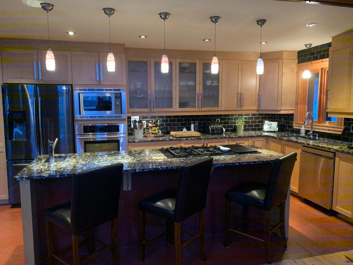 La Boheme - Bed & Breakfast Bromont Bagian luar foto